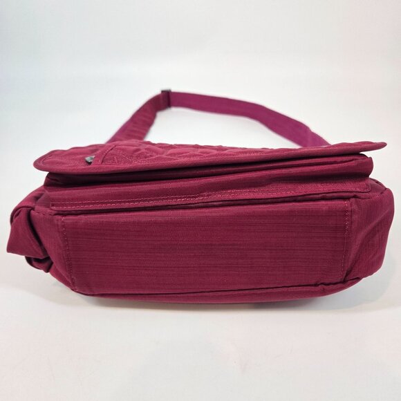 Lug Wings Red Quilted Crossbody Travel Bag in Cranberry RFID Insulated Pocket - Picture 8 of 12